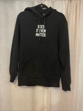 Does It Even Matter Black Graphic Pullover Hoodie - Unbranded